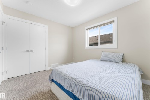 17024 62 Street, Edmonton, AB - Indoor Photo Showing Bedroom