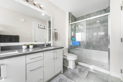 17024 62 Street, Edmonton, AB - Indoor Photo Showing Bathroom