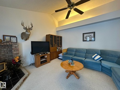 59059 Range 170, Rural Smoky Lake County, AB - Indoor Photo Showing Living Room