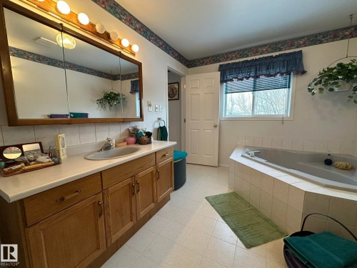 59059 Range 170, Rural Smoky Lake County, AB - Indoor Photo Showing Bathroom