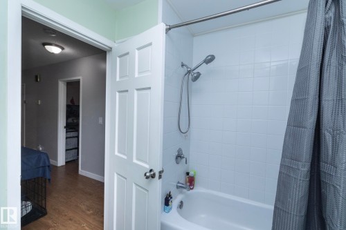 9512 Sherridon Drive, Fort Saskatchewan, AB - Indoor Photo Showing Bathroom