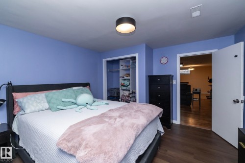 9512 Sherridon Drive, Fort Saskatchewan, AB - Indoor Photo Showing Bedroom