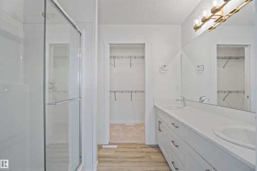 57 19904 31 Avenue, Edmonton, AB - Indoor Photo Showing Bathroom