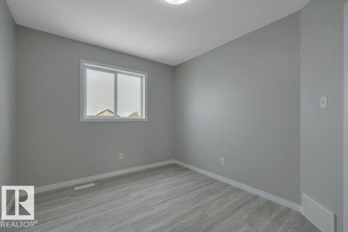 2338 29A Avenue, Edmonton, AB - Indoor Photo Showing Other Room