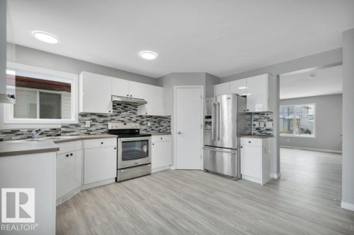 2338 29A Avenue, Edmonton, AB - Indoor Photo Showing Kitchen With Stainless Steel Kitchen