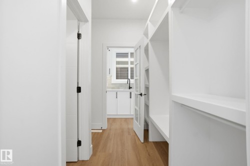 142 Edgewater Circle, Leduc, AB - Indoor Photo Showing Other Room