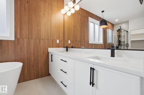 142 Edgewater Circle, Leduc, AB - Indoor Photo Showing Bathroom
