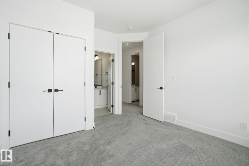 142 Edgewater Circle, Leduc, AB - Indoor Photo Showing Other Room