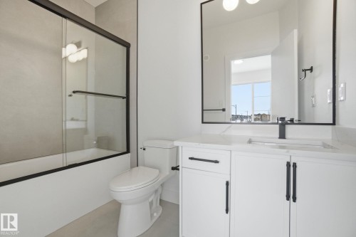 142 Edgewater Circle, Leduc, AB - Indoor Photo Showing Bathroom