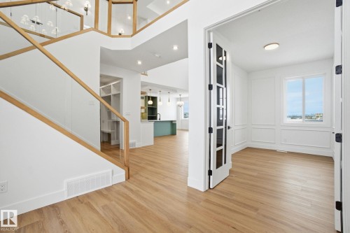 142 Edgewater Circle, Leduc, AB - Indoor Photo Showing Other Room