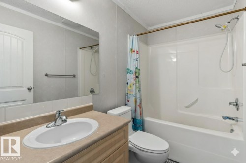 1011 Aspen Drive E, Leduc, AB - Indoor Photo Showing Bathroom