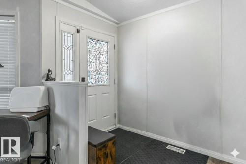 1011 Aspen Drive E, Leduc, AB - Indoor Photo Showing Other Room