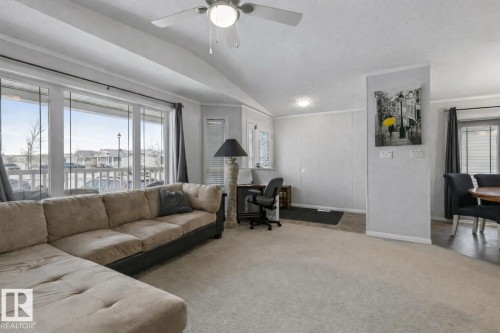1011 Aspen Drive E, Leduc, AB - Indoor Photo Showing Living Room