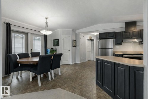 1011 Aspen Drive E, Leduc, AB - Indoor