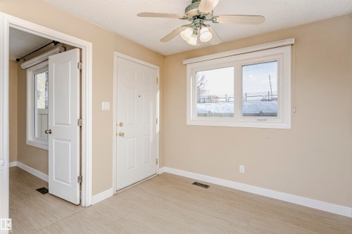 21 11111 26 Avenue, Edmonton, AB - Indoor Photo Showing Other Room