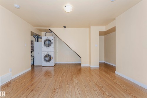 21 11111 26 Avenue, Edmonton, AB - Indoor Photo Showing Laundry Room