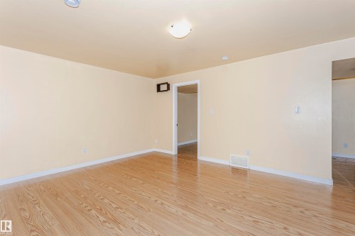 21 11111 26 Avenue, Edmonton, AB - Indoor Photo Showing Other Room