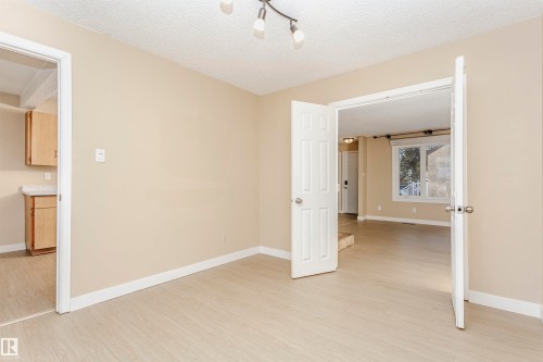 21 11111 26 Avenue, Edmonton, AB - Indoor Photo Showing Other Room