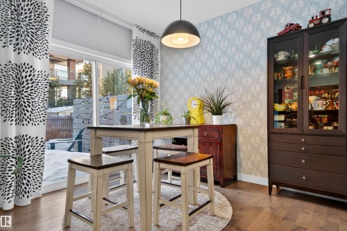 21615 84 Avenue, Edmonton, AB - Indoor