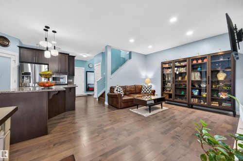 21615 84 Avenue, Edmonton, AB - Indoor Photo Showing Other Room