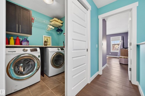 21615 84 Avenue, Edmonton, AB - Indoor Photo Showing Laundry Room