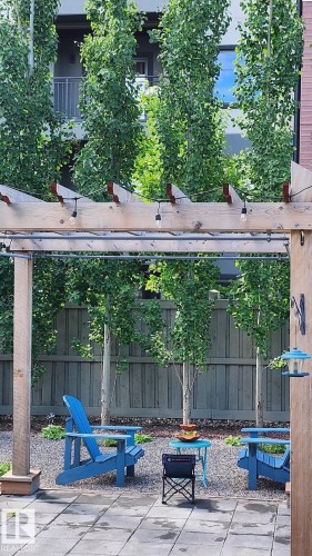 21615 84 Avenue, Edmonton, AB - Outdoor