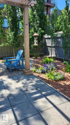 21615 84 Avenue, Edmonton, AB - Outdoor