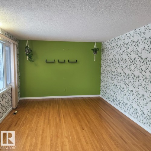 10966 158 Street, Edmonton, AB - Indoor