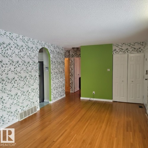 10966 158 Street, Edmonton, AB - Indoor