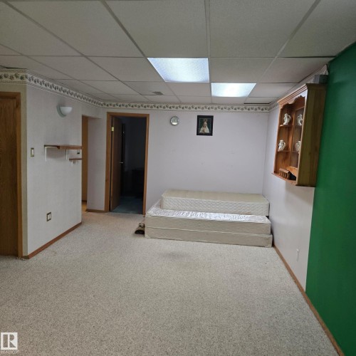 10966 158 Street, Edmonton, AB - Indoor