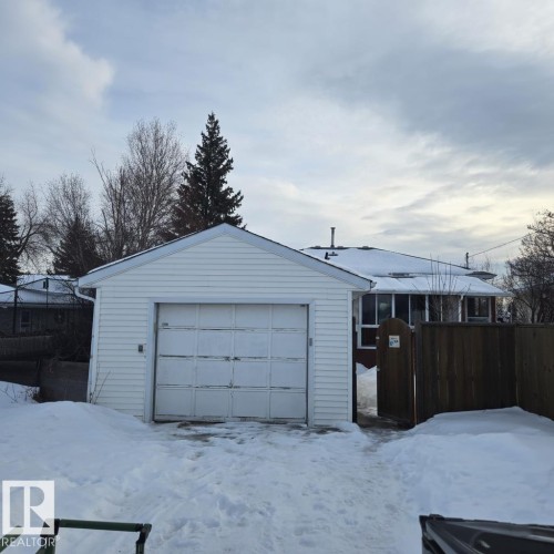 10966 158 Street, Edmonton, AB - Outdoor