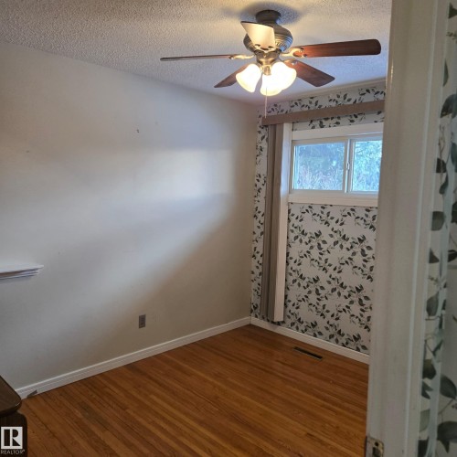 10966 158 Street, Edmonton, AB - Indoor Photo Showing Other Room