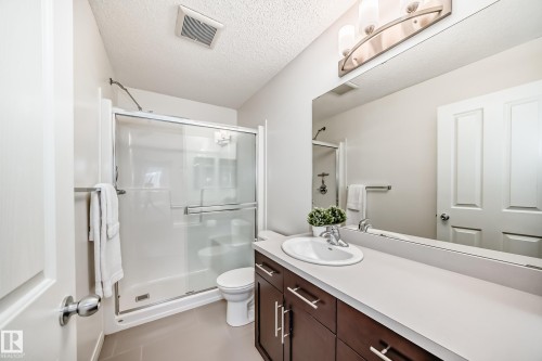 50 460 Hemingway Road, Edmonton, AB - Indoor Photo Showing Bathroom