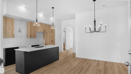 20705 42 Avenue, Edmonton, AB - Indoor Photo Showing Kitchen With Upgraded Kitchen