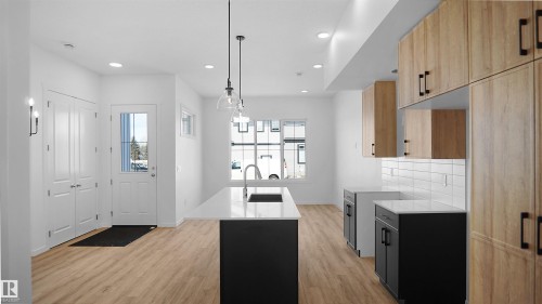 20705 42 Avenue, Edmonton, AB - Indoor Photo Showing Kitchen