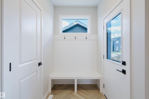 2116 Crossbill Lane, Edmonton, AB - Indoor Photo Showing Other Room
