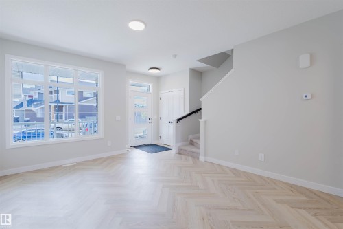 2116 Crossbill Lane, Edmonton, AB - Indoor Photo Showing Other Room