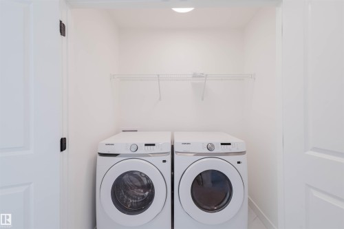 2118 Crossbill Lane, Edmonton, AB - Indoor Photo Showing Laundry Room