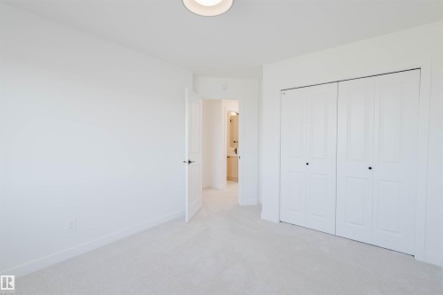 2118 Crossbill Lane, Edmonton, AB - Indoor