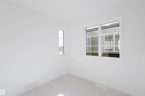 2118 Crossbill Lane, Edmonton, AB - Indoor Photo Showing Other Room