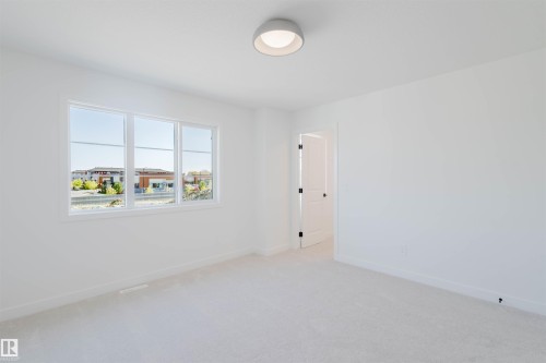 2118 Crossbill Lane, Edmonton, AB - Indoor Photo Showing Other Room