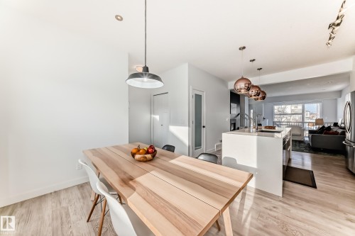 6685 Cardinal Road, Edmonton, AB - Indoor Photo Showing Dining Room