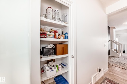 6685 Cardinal Road, Edmonton, AB - Indoor