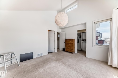 6685 Cardinal Road, Edmonton, AB - Indoor Photo Showing Other Room