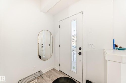 6685 Cardinal Road, Edmonton, AB - Indoor Photo Showing Other Room