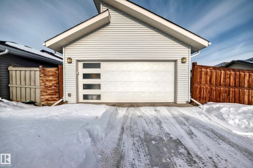 6685 Cardinal Road, Edmonton, AB - Outdoor With Exterior