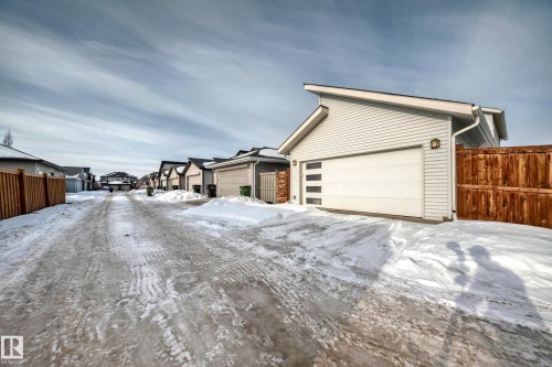 6685 Cardinal Road, Edmonton, AB - Outdoor