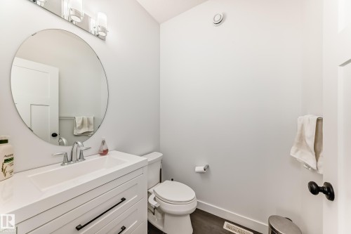 6685 Cardinal Road, Edmonton, AB - Indoor