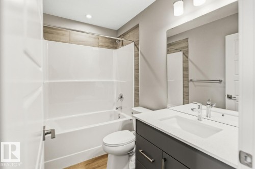 315 Edgemont Drive, Edmonton, AB - Indoor Photo Showing Bathroom