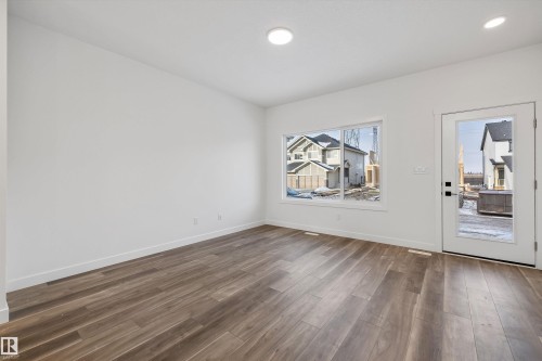 18847 29 Avenue, Edmonton, AB - Indoor Photo Showing Other Room